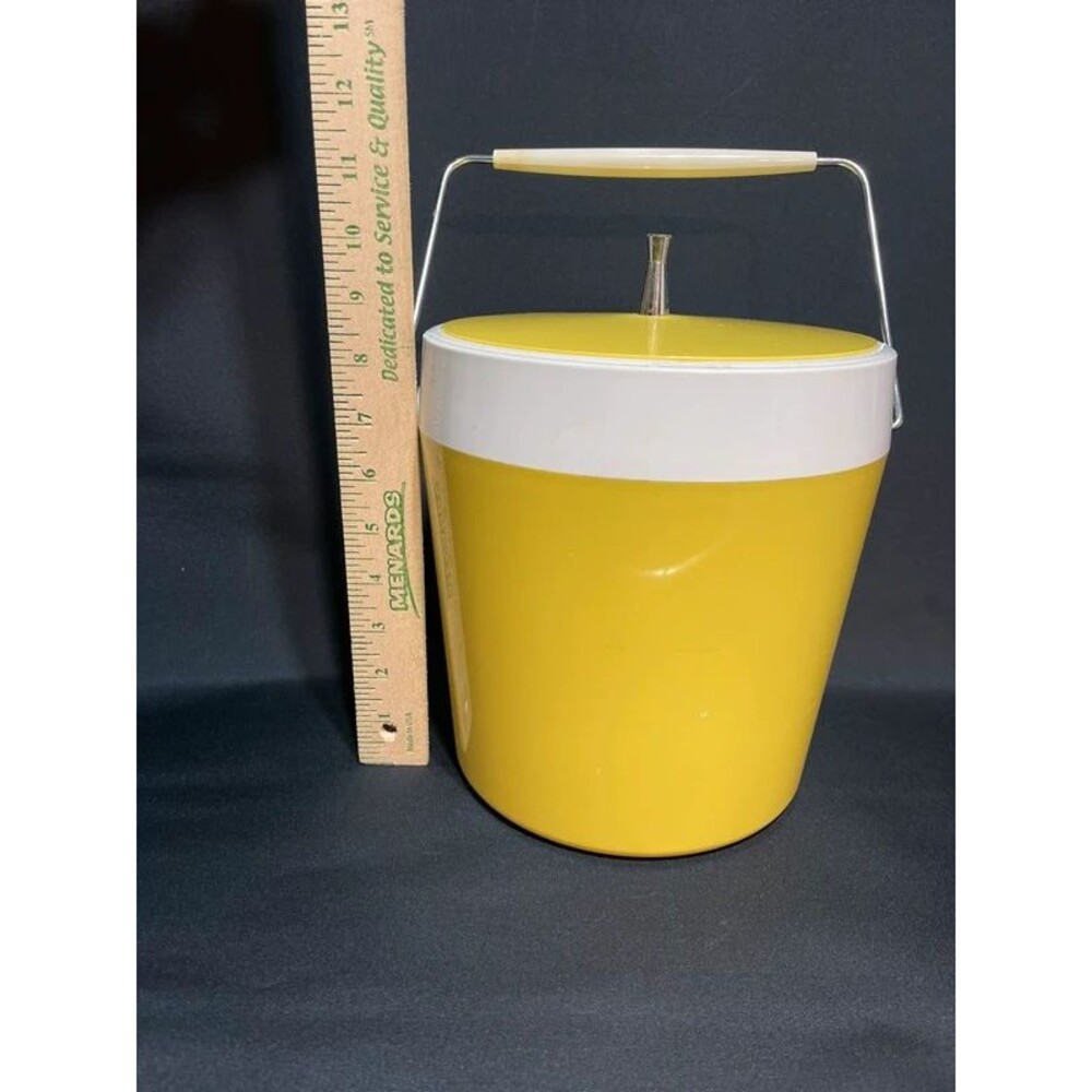 Vintage 1970 ice bucket bright yellow great condition